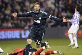 kaiyun官方入口登录-CS2战队默契配合成就奇迹：从默默无闻到冠军之巅